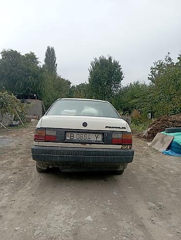 Volkswagen: Volkswagen Passat: 1989 г., Седан — 3