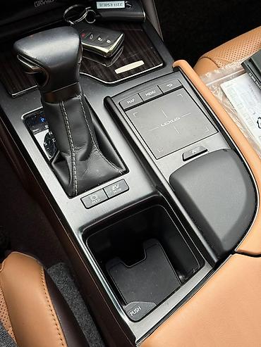 Lexus: Lexus ES: 2019 г., Гибрид, Седан — 15