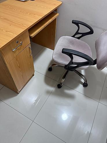 Ofis mebeli: Tecili coc ucuz qiymete Ofis üçün iş masaları və kreslolar dəsti - — 1