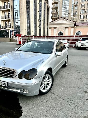 мерседес 123: Mercedes-Benz C 240: 2004 г., 2.6 л, Автомат, Бензин, Седан