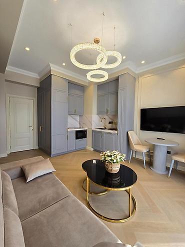 studio mənzil: Ağ Şəhərdə 2 otaqlı (studio tipli) mənzil – 65 m², 6 mərtəbəli binanın — 1