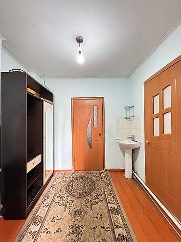 Продажа коттеджей и домов: Срочно продается уютный дом в с. Киргшелк! Локация: ул. Мичурина (10 — 13