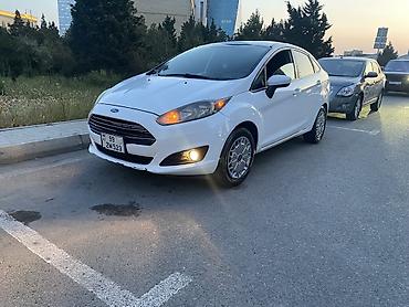 diffuser satisi: Ford Fiesta sedan – ağ rəng, 4 qapı, kompakt sinif. Xarici — 3
