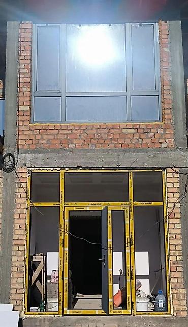 кодывый замок: Готовое алюминиевое окно, Тип окна: Фасадные, Декоративные особенности: Фрамуга, Новый, Бесплатная установка, Без рассрочки — 3