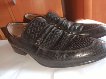 мужская классическая обувь: Продаю туфли классические натуральная кожа. В хорошем состоянии (