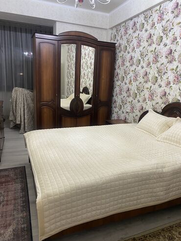 Спальные гарнитуры: Спальный гарнитур, Б/у, Двуспальная кровать, Комод, Трюмо, МДФ, Самовывоз — 6