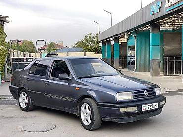 wolksvagen: Volkswagen Vento: 1992 г., 1.8 л, Механика, Бензин, Седан — 2