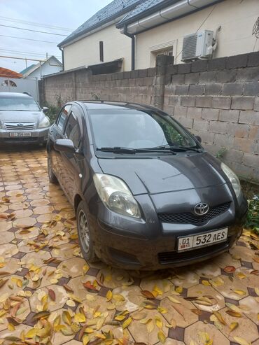 tayota alfart: Toyota Yaris: 2009 г., 1.3 л, Механика, Газ, Хэтчбэк