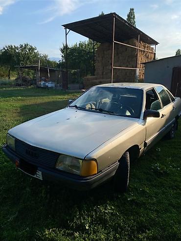 мотор жок: Audi 100: 1990 г., 1.8 л, Кол менен иштөөчү, Бензин, Седан — 6