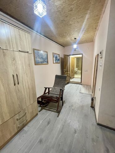 Посуточная аренда квартир: 3 комнаты, Душевая кабина, Постельное белье, Парковка — 7