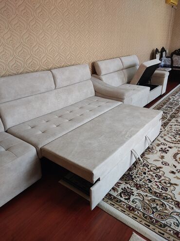 длинные диваны: Прямой диван, цвет - Бежевый