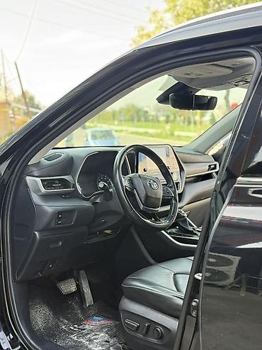 Toyota: Toyota Highlander: 2021 г., 3.5 л, Автомат, Бензин, Кроссовер — 2