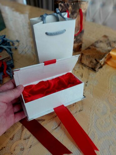 Ətriyyat: Gözəl və keyfiyyətli hədiyyəlik ətir qutuları. Əl İŞLƏRİDİ. Özümüz -da lalafo.az — 20 Ətriyyat: Gözəl və keyfiyyətli hədiyyəlik ətir qutuları. Əl İŞLƏRİDİ. Özümüz — 20