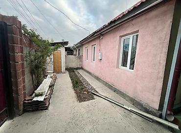 Продажа полдома: 🏡 **ПРОДАЁТСЯ ПОЛДОМА** 📍 Район: Пишпек 🏠 Комнаты: 4 📐 Площадь дома — 9