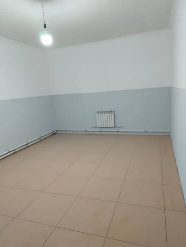 дом на день рождения: Ак-Босого ж\м Сдается помещение под склад, швейный цех Площадь