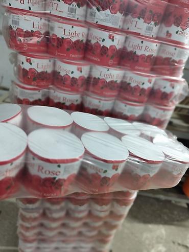 Скупка картона, макулатуры: Продаю туалетную бумагу от завода производителя есть 2 слойка 1 — 4