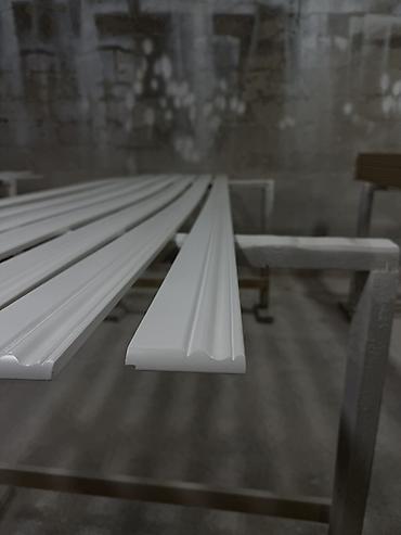cay desdi: Ağ rəngdə MDF/PVC dekorativ plintus və profil zolaqları - Material — 6