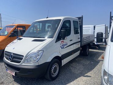 mercedesbenz sprinter средний база: Жеңил жүк ташуучу унаа