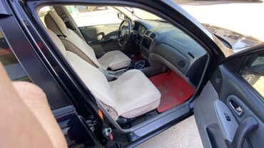 Mazda: Mazda : 2002 г., 1.6 л, Механика, Бензин, Хэтчбэк — 3