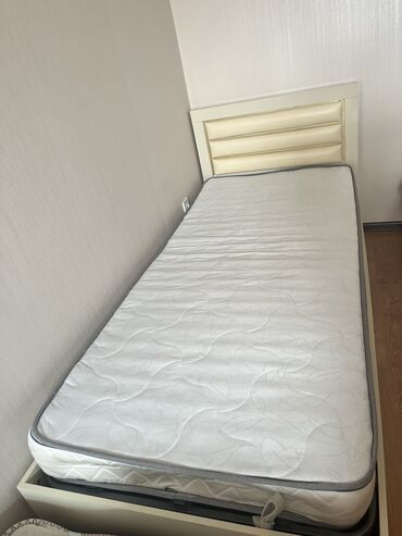 tek yatag: İşlənmiş, Təknəfərlik çarpayı, Bazalı, Matras ilə, Azərbaycan