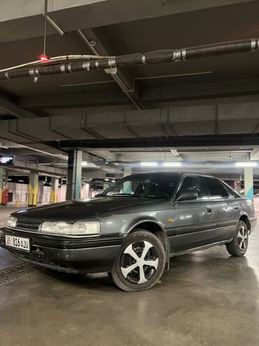 Mazda: Mazda 626: 1988 г., 2 л, Механика, Бензин, Хэтчбэк
