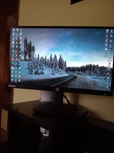 mobilni telefoni na preklop: HP P22 G4 75Hz Monitor Monitor kupljen pre godinu dana, estetski nov