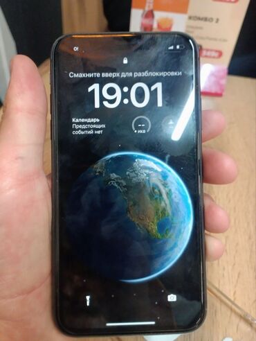 Apple iPhone: IPhone 11, Б/у, 64 ГБ, Черный, Чехол, 80 %