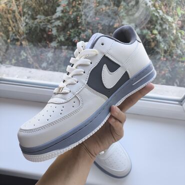 кроссовки мужские зимние: Мужские кроссовки, 41, Nike, Новый, цвет - Серый, Самовывоз