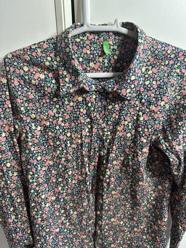 Dəstlər, kostyumlar: Qadın geyim dəsti -geyimlerin her biri 5 manatdl cox yaxsl — 63