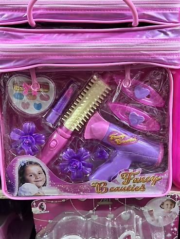 Игровой набор «Fancy Beauties» для маленьких стилистов. В комплекте