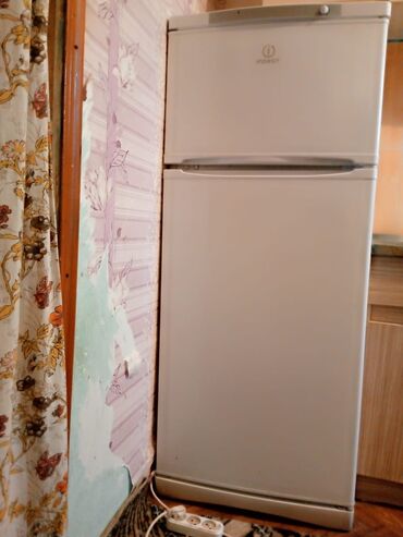 xaladeni: Б/у 2 двери Indesit Холодильник Продажа, цвет - Белый