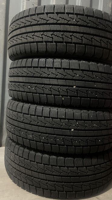 шины на мерс: Шины 205 / 65 / R 16, Зима, Б/у, Комплект, Легковые, Корея, Roadstone