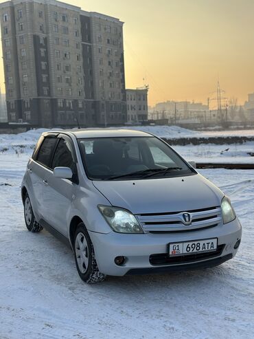 Toyota: Toyota ist: 2003 г., 1.3 л, Автомат, Бензин, Хэтчбэк