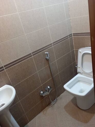 Uzunmüddətli kirayə mənzillər: Xətai Rayonu,Həzi Aslanov metrosu,N.Tusi kuc62 N marsrutun sonuncu — 9