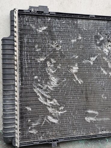 Радиаторы: Радиатор охлаждения двигателя Mercedes-Benz W210, 2.0 - 3.2, МКПП — 12