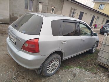 Honda: Honda Civic: 2001 г., 1.5 л, Вариатор, Бензин, Хэтчбэк