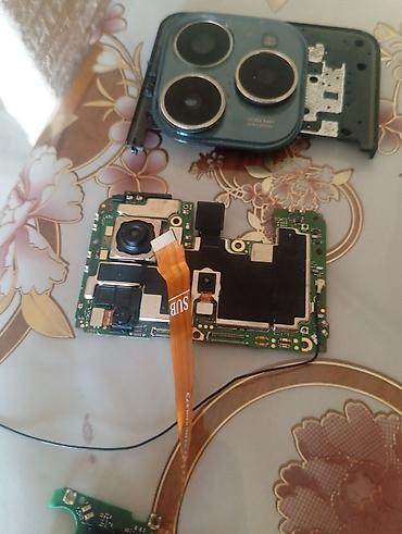 isdemis telefonlar: Smartfon üçün ehtiyat hissələri komplekti təqdim olunur. Şəkillərdə — 1