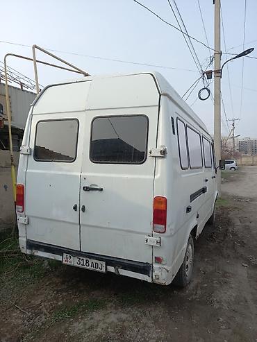ддн 100: Mercedes-Benz T1: 1991 г., 2.9 л, Механика, Дизель, Фургон — 2