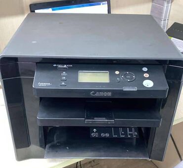 bpyükhəcmli printer: Islenmis Ag qara 3-1 de printer satilir.saz veziyetdedi.problemi