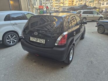 Kia: Kia Rio: 1.4 l | 2009 il Sedan — 8