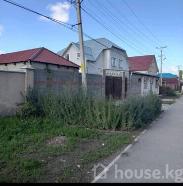 продажа домов в кызыл аскере: Дом, 200 м², 6 комнат, Агентство недвижимости, Старый ремонт
