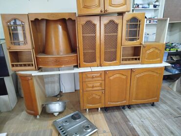 metbext şkafı: Metbex mebeli satilir 290 azn.olcu asagi 2.50 yuxari 3.30.Hec bir