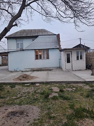 Həyət evləri və villaların satışı: Satılır: həyət evi Xüsusiyyətlər: - 2 mərtəbəli yaşayış sahəsi - — 1