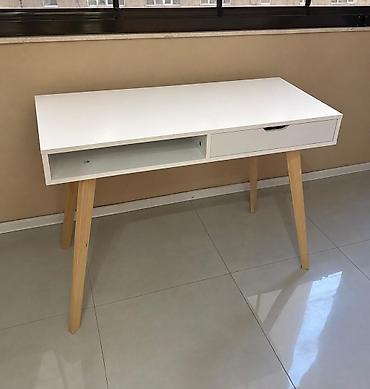 Universal (tv kompyuter de qoymaq uygundu) Masa 80 azn Yasamal lalafo.az -da Universal (tv kompyuter de qoymaq uygundu) Masa 80 azn Yasamal
