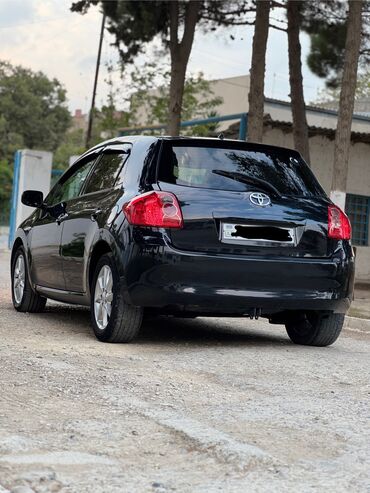Toyota: Toyota Auris: 1.4 l | 2008 il Sedan — 14
