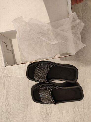 басаножки женские: Новая обувь размер 37-37.5 подошва 5см 
город Кара Балта 1200сом
