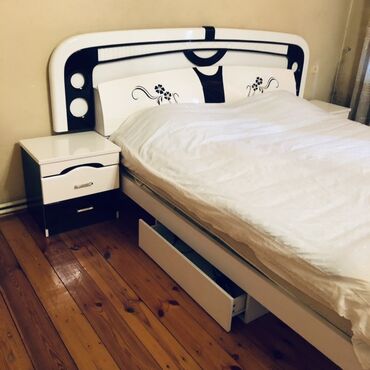 Yataq otağı dəstləri: İkinəfərlik çarpayı, 2 tumba — 2