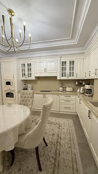 Продажа квартир: 4 комнаты, 180 м², 2 этаж — 22