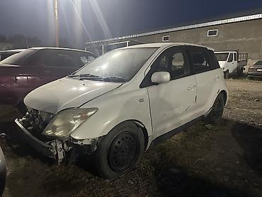 deu labo: Toyota Ist: 2002 г., 1.5 л — 2