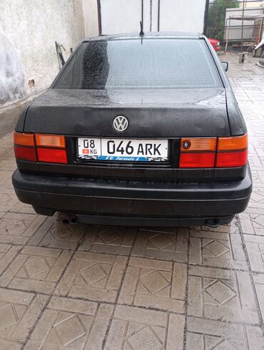 российские машины: Volkswagen Vento: 1993 г., 1.6 л, Механика, Бензин, Седан